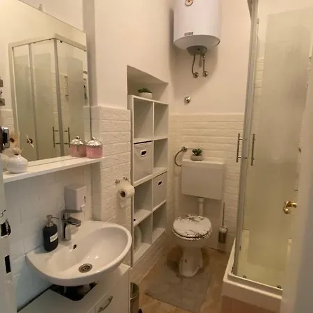 Dani Apartman *